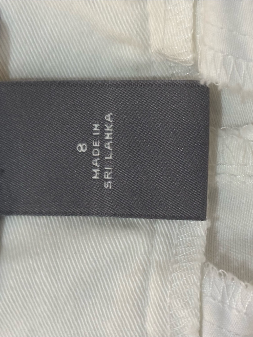 Women's off-white capri pants - Picture 3 of 4